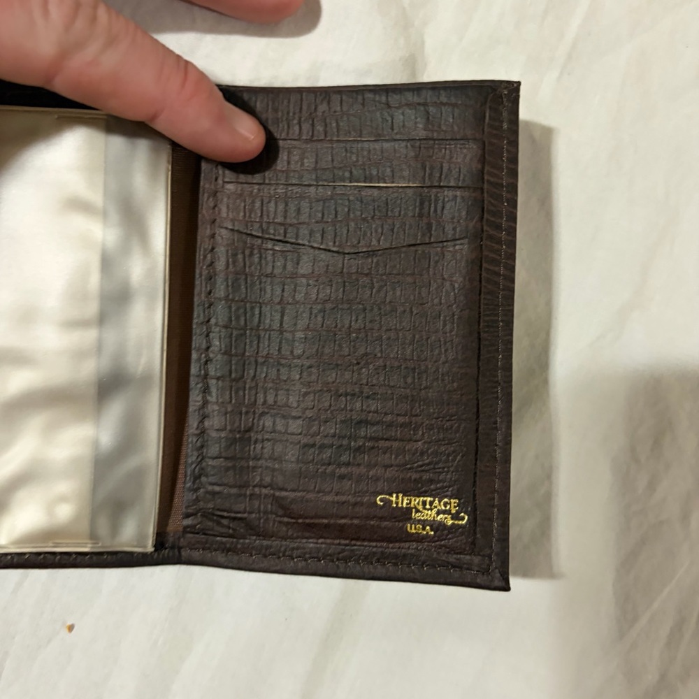Vintage Heritage trifold pigskin leather wallet